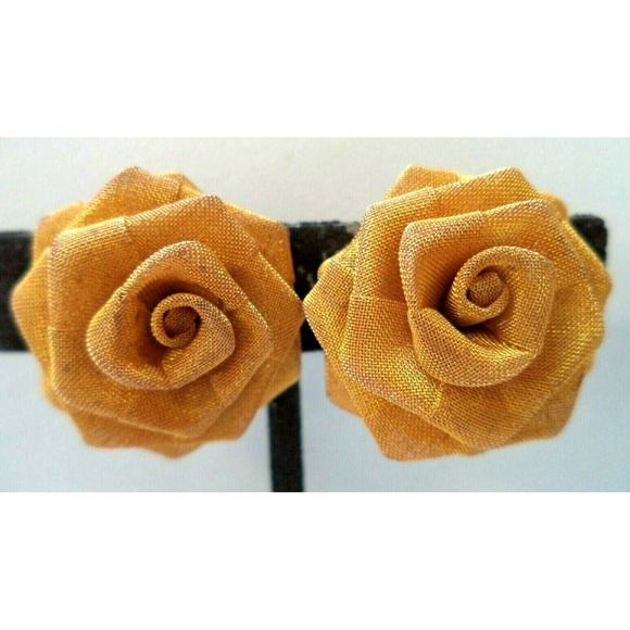 Vintage Jewelry - vintage gold rone mesh rose flower clip earrings Vintage Jewelry - vintage gold rone mesh rose flower clip earrings